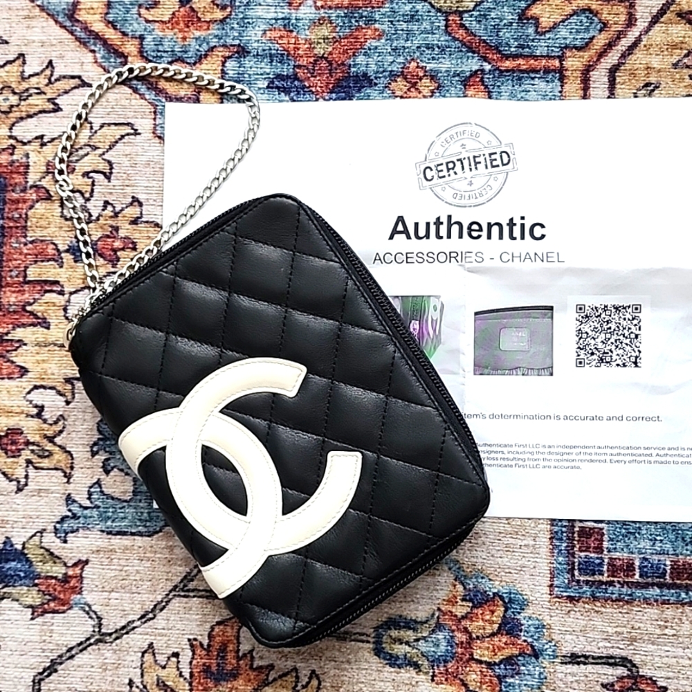 Rare Chanel Camden Organizer Clutch Purse Wristlet Quilted Calfskin Full Zip